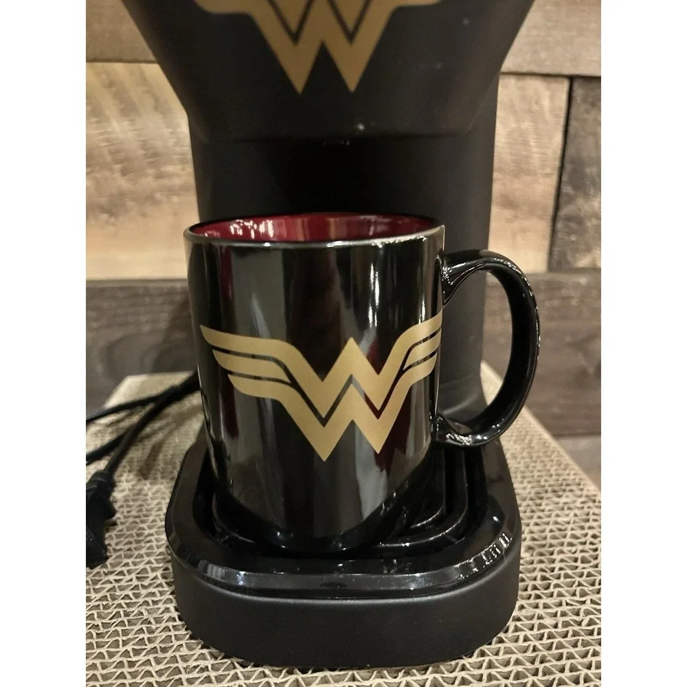 DC Wonder Woman Single Serve Coffee‎ Maker with 12 Oz MUG Not K Cup Never Used